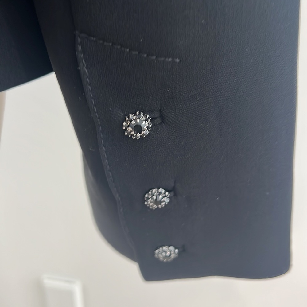 cinq a sept Black Crepe Lamour Pax Jacket. 0 - Picture 5 of 9